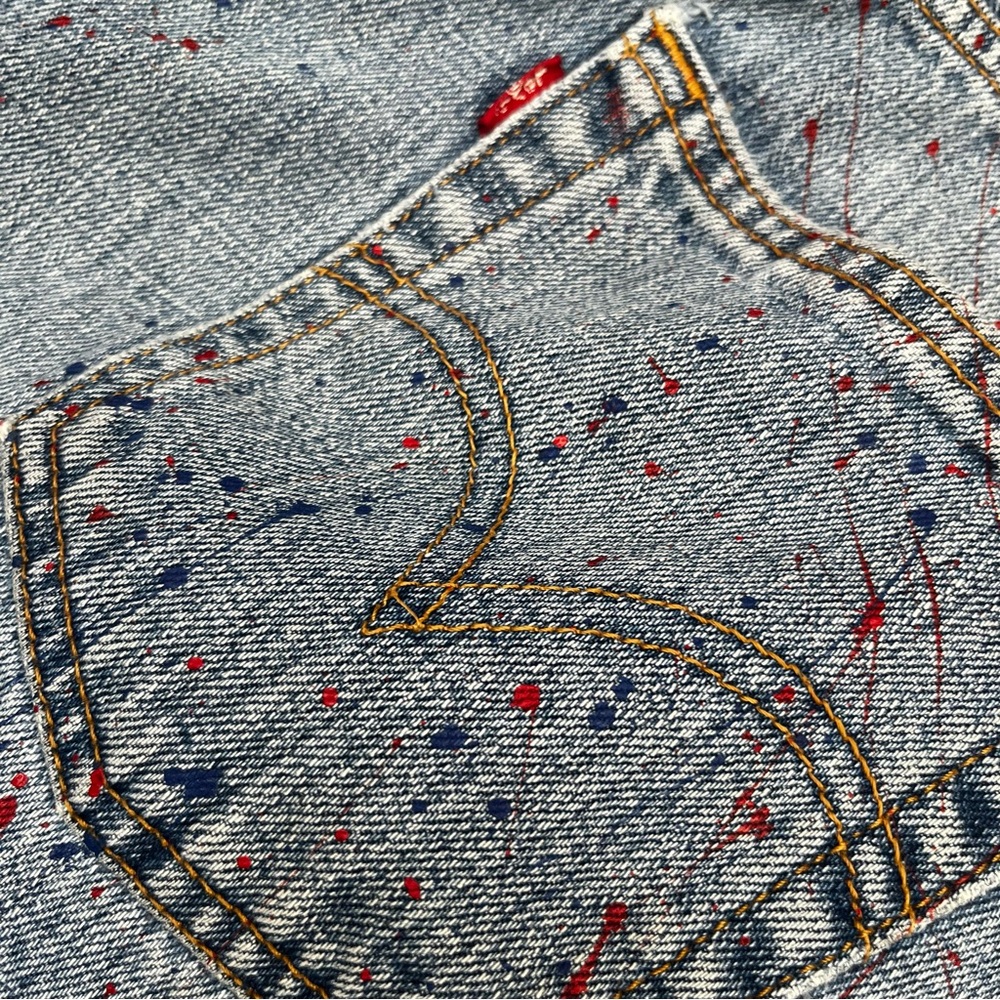 Levi's 501 Blue Button-fly paint splattered Vintage Jeans 27x30